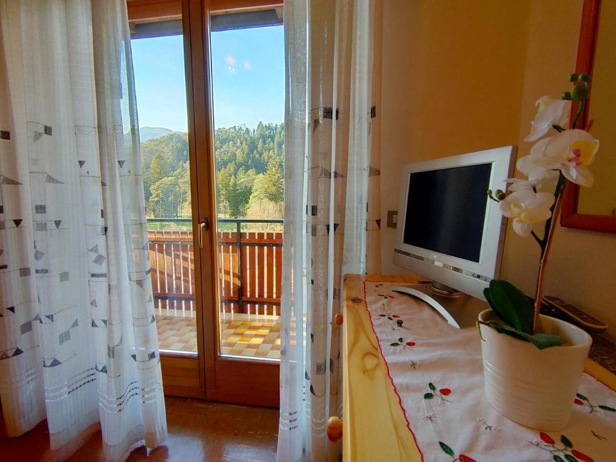 Appartamenti Pedrini Comano Terme Exterior foto