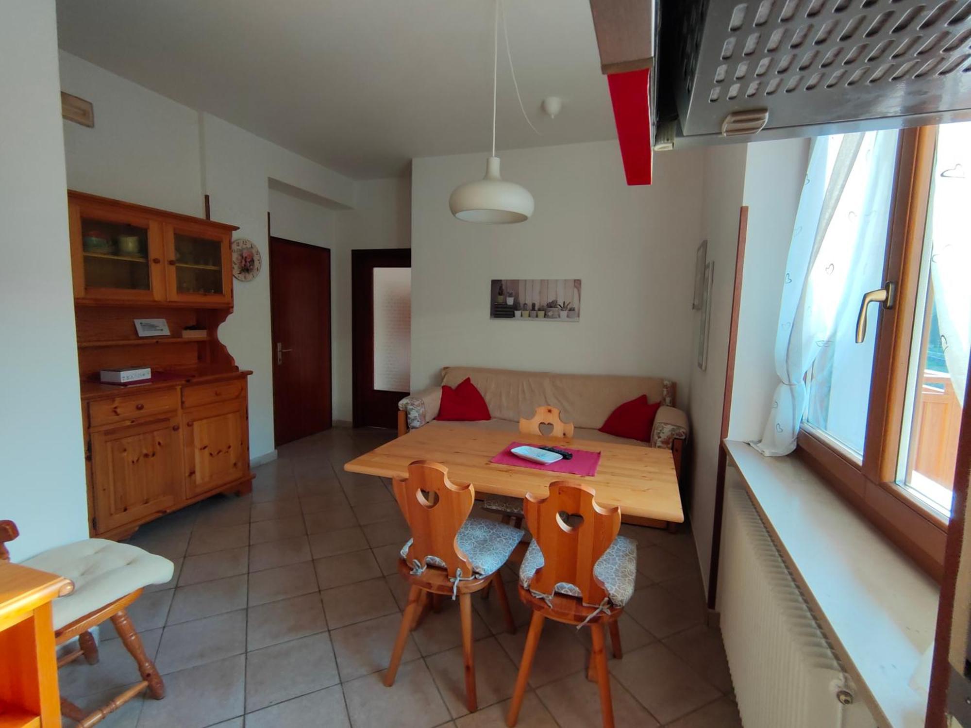Appartamenti Pedrini Comano Terme Exterior foto